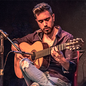 Ariel Mansilla, guitarrista de Rumbeando